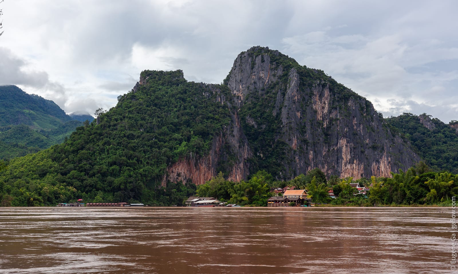Pak Ou. Mekong