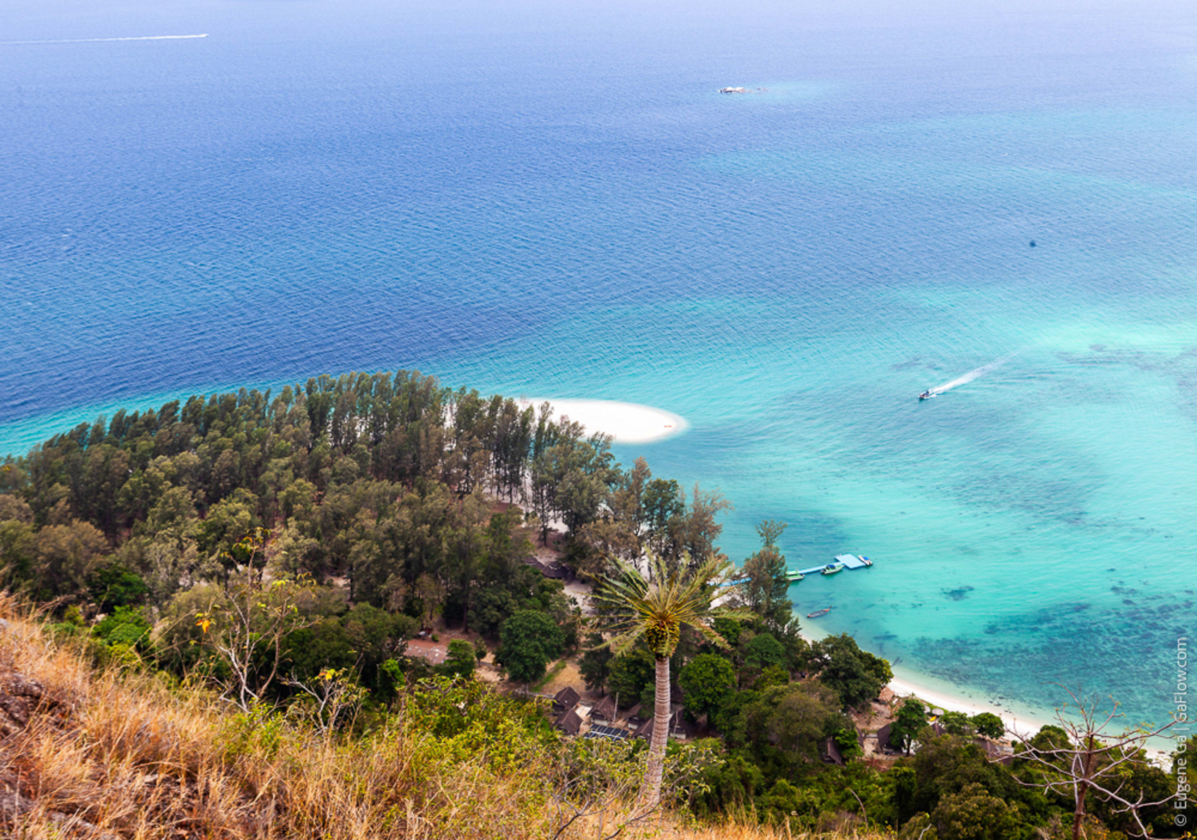Sandy Cape, Koh Adang